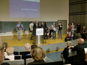 Klausens Foto zum SERIELLO Joaschka Fischer bei Gastpofessur Joschka Fischer in der Universitt Dsseldorf HEINRICH-HEINE-PROFESSUR am 28.4.2010