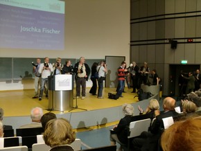 Klausens Foto zum SERIELLO Joaschka Fischer bei Gastpofessur Joschka Fischer in der Universitt Dsseldorf HEINRICH-HEINE-PROFESSUR am 28.4.2010