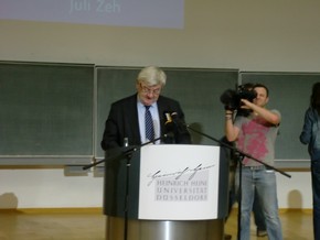 Klausens Foto zum SERIELLO Joaschka Fischer bei Gastpofessur Joschka Fischer in der Universitt Dsseldorf HEINRICH-HEINE-PROFESSUR am 28.4.2010