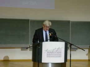 Klausens Foto zum SERIELLO Joaschka Fischer bei Gastpofessur Joschka Fischer in der Universitt Dsseldorf HEINRICH-HEINE-PROFESSUR am 28.4.2010