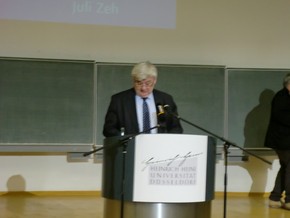 Klausens Foto zum SERIELLO Joaschka Fischer bei Gastpofessur Joschka Fischer in der Universitt Dsseldorf HEINRICH-HEINE-PROFESSUR am 28.4.2010