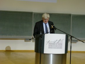 Klausens Foto zum SERIELLO Joaschka Fischer bei Gastpofessur Joschka Fischer in der Universitt Dsseldorf HEINRICH-HEINE-PROFESSUR am 28.4.2010