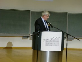 Klausens Foto zum SERIELLO Joaschka Fischer bei Gastpofessur Joschka Fischer in der Universitt Dsseldorf HEINRICH-HEINE-PROFESSUR am 28.4.2010