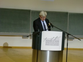 Klausens Foto zum SERIELLO Joaschka Fischer bei Gastpofessur Joschka Fischer in der Universitt Dsseldorf HEINRICH-HEINE-PROFESSUR am 28.4.2010