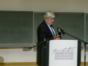 Klausens Foto zum SERIELLO Joaschka Fischer bei Gastpofessur Joschka Fischer in der Universitt Dsseldorf HEINRICH-HEINE-PROFESSUR am 28.4.2010