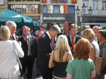 Klausens SERIELLO Foto Klaus Wowereit in Bonn mit Jürgen Nimptsch am 13.7.2009