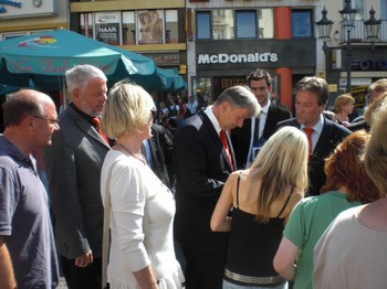 Klausens SERIELLO Foto Klaus Wowereit in Bonn mit Jürgen Nimptsch am 13.7.2009