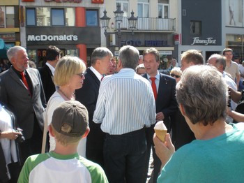 Klausens SERIELLO Foto Klaus Wowereit in Bonn mit Jürgen Nimptsch am 13.7.2009