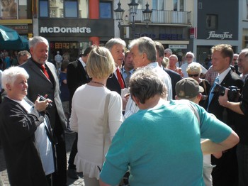 Klausens SERIELLO Foto Klaus Wowereit in Bonn mit Jürgen Nimptsch am 13.7.2009