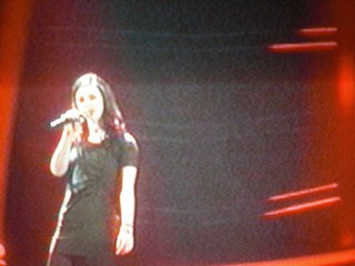 SERIELLO von KLAUSENS zu LENA MEYER-LANDRUT, als sie am 12.3.2010 2 Lieder singt. Insgesamt wird sie 4 x mal singen, in diesem Finale von "Unser Star fr Oslo"