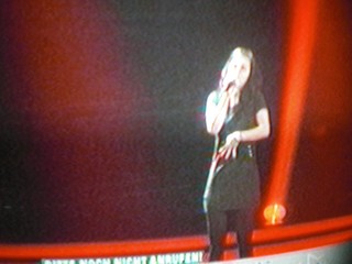 SERIELLO von KLAUSENS zu LENA MEYER-LANDRUT, als sie am 12.3.2010 2 Lieder singt. Insgesamt wird sie 4 x mal singen, in diesem Finale von "Unser Star für Oslo"
