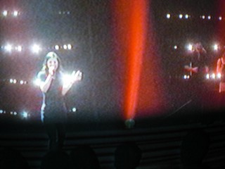 SERIELLO von KLAUSENS zu LENA MEYER-LANDRUT, als sie am 12.3.2010 2 Lieder singt. Insgesamt wird sie 4 x mal singen, in diesem Finale von "Unser Star fr Oslo"