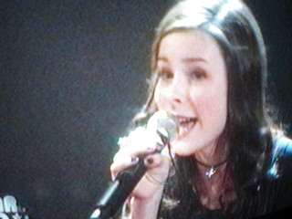 SERIELLO von KLAUSENS zu LENA MEYER-LANDRUT, als sie am 12.3.2010 2 Lieder singt. Insgesamt wird sie 4 x mal singen, in diesem Finale von "Unser Star fr Oslo"