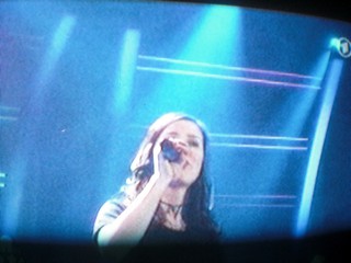 SERIELLO von KLAUSENS zu LENA MEYER-LANDRUT, als sie am 12.3.2010 2 Lieder singt. Insgesamt wird sie 4 x mal singen, in diesem Finale von "Unser Star fr Oslo"