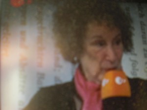 Foto Seriello KLAUSENS von Margaret Atwood auf der Buchmesse Frankfurt 15.10.2009