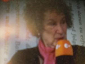 Foto Seriello KLAUSENS von Margaret Atwood auf der Buchmesse Frankfurt 15.10.2009