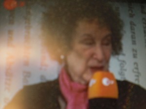 Foto Seriello KLAUSENS von Margaret Atwood auf der Buchmesse Frankfurt 15.10.2009