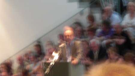 Klausens Foto Seriello Stephan Berg zu Erffnung der Kunstausstellung "Der Westen leuchtet" am 9.7.2010 Kunstmuseum Bonn