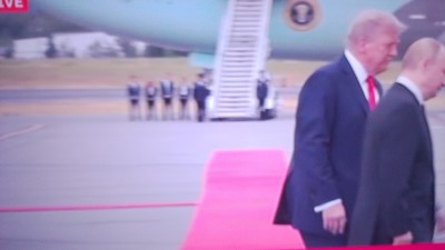 seriello-foto live klausens zu trump-putin-treffen alaska anchorage 15.8.2025