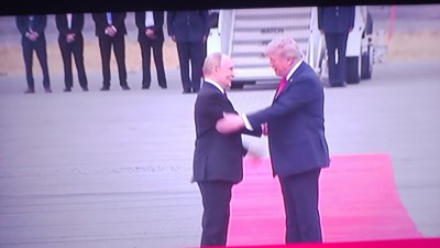 seriello-foto live klausens zu trump-putin-treffen alaska anchorage 15.8.2025