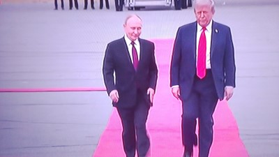 seriello-foto live klausens zu trump-putin-treffen alaska anchorage 15.8.2025