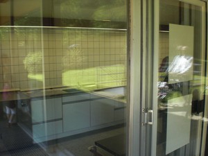 SERIELLO des Künstlers Klausens = Klau/sens vom 23.5.2009 in Bonn im Park des Palais Schaumburg vom Kanzlerbungalow bzw. Bundeskanzlerbungalow
