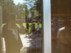 SERIELLO des Künstlers Klausens = Klau/sens vom 23.5.2009 in Bonn im Park des Palais Schaumburg vom Kanzlerbungalow bzw. Bundeskanzlerbungalow