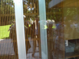 SERIELLO des Künstlers Klausens = Klau/sens vom 23.5.2009 in Bonn im Park des Palais Schaumburg vom Kanzlerbungalow bzw. Bundeskanzlerbungalow
