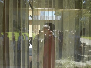 SERIELLO des Künstlers Klausens = Klau/sens vom 23.5.2009 in Bonn im Park des Palais Schaumburg vom Kanzlerbungalow bzw. Bundeskanzlerbungalow