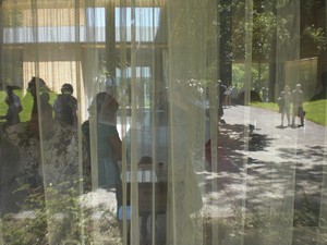 SERIELLO des Künstlers Klausens = Klau/sens vom 23.5.2009 in Bonn im Park des Palais Schaumburg vom Kanzlerbungalow bzw. Bundeskanzlerbungalow