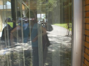 SERIELLO des Künstlers Klausens = Klau/sens vom 23.5.2009 in Bonn im Park des Palais Schaumburg vom Kanzlerbungalow bzw. Bundeskanzlerbungalow