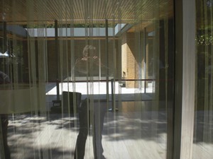 SERIELLO des Künstlers Klausens = Klau/sens vom 23.5.2009 in Bonn im Park des Palais Schaumburg vom Kanzlerbungalow bzw. Bundeskanzlerbungalow