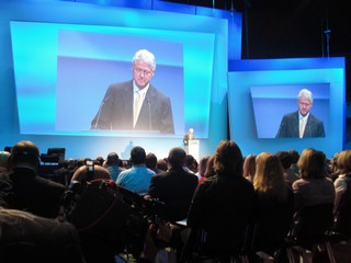 klausens foto seriello bill clinton 15.11.2008 duesseldorf iss-dome awd erfolgskongress 2008