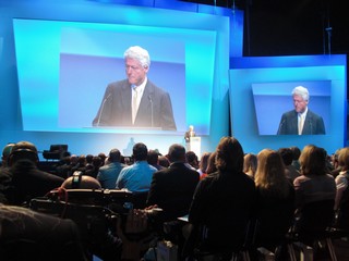 klausens foto seriello bill clinton 15.11.2008 duesseldorf iss-dome awd erfolgskongress 2008