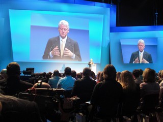 klausens foto seriello bill clinton 15.11.2008 duesseldorf iss-dome awd erfolgskongress 2008