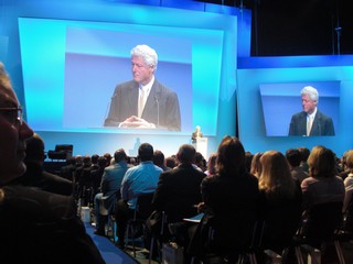 klausens foto seriello bill clinton 15.11.2008 duesseldorf iss-dome awd erfolgskongress 2008