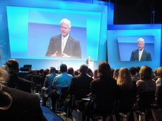 klausens foto seriello bill clinton 15.11.2008 duesseldorf iss-dome awd erfolgskongress 2008