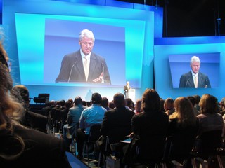 klausens foto seriello bill clinton 15.11.2008 duesseldorf iss-dome awd erfolgskongress 2008