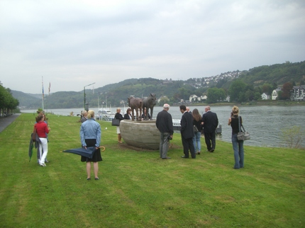 Klausens Foto von Johannes Brus Skulptur Treidelpfad Kripp