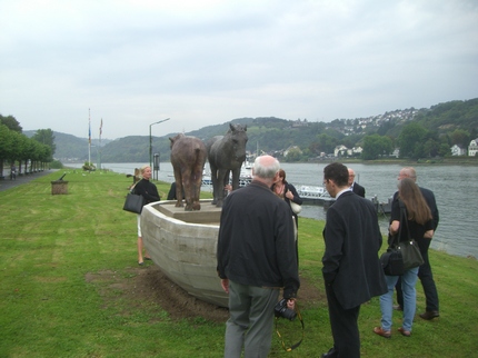 Klausens Foto von Johannes Brus Skulptur Treidelpfad Kripp