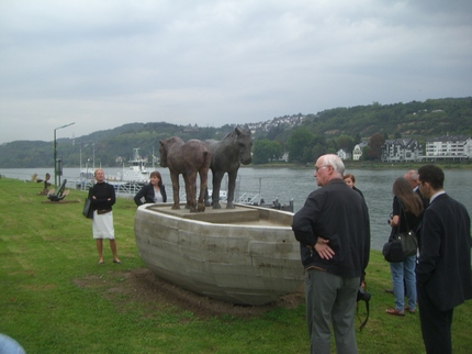 Klausens Foto von Johannes Brus Skulptur Treidelpfad Kripp