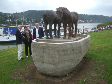 Klausens Foto von Johannes Brus Skulptur Treidelpfad Kripp