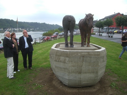 Klausens Foto von Johannes Brus Skulptur Treidelpfad Kripp