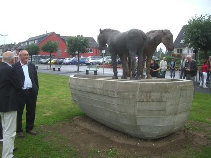 Klausens Foto von Johannes Brus Skulptur Treidelpfad Kripp