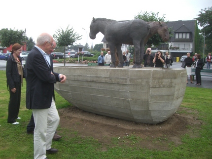 Klausens Foto von Johannes Brus Skulptur Treidelpfad Kripp
